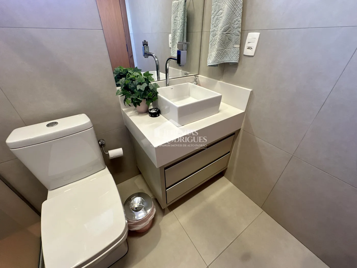 Casa com 3 suítes, 329 m² - Condomínio Ouro Ville - Taubaté/SP.