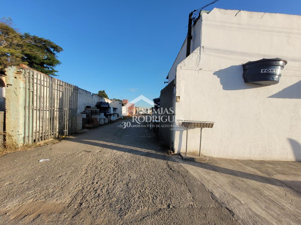 Galpão com área total de 1.600 m² - Pindamonhangaba/SP