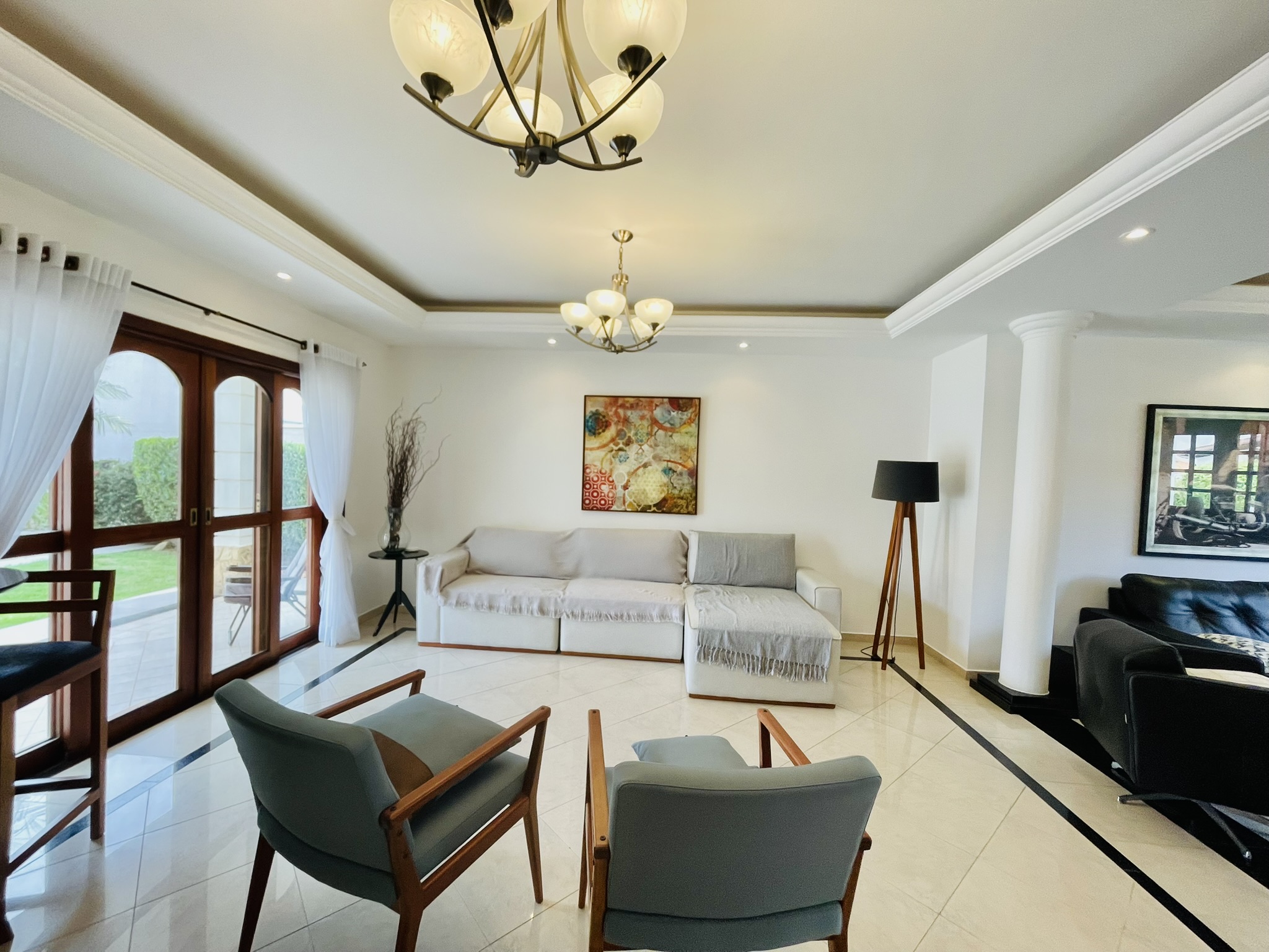 Casa para venda e locação com 4 dormitórios no Condomínio Taubaté Village em Taubaté/SP