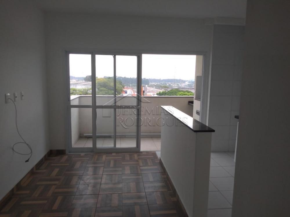 Apartamento com 3 dormitórios para locação, 89M² no Edifício New Way Tower em Pindamonhangaba/SP