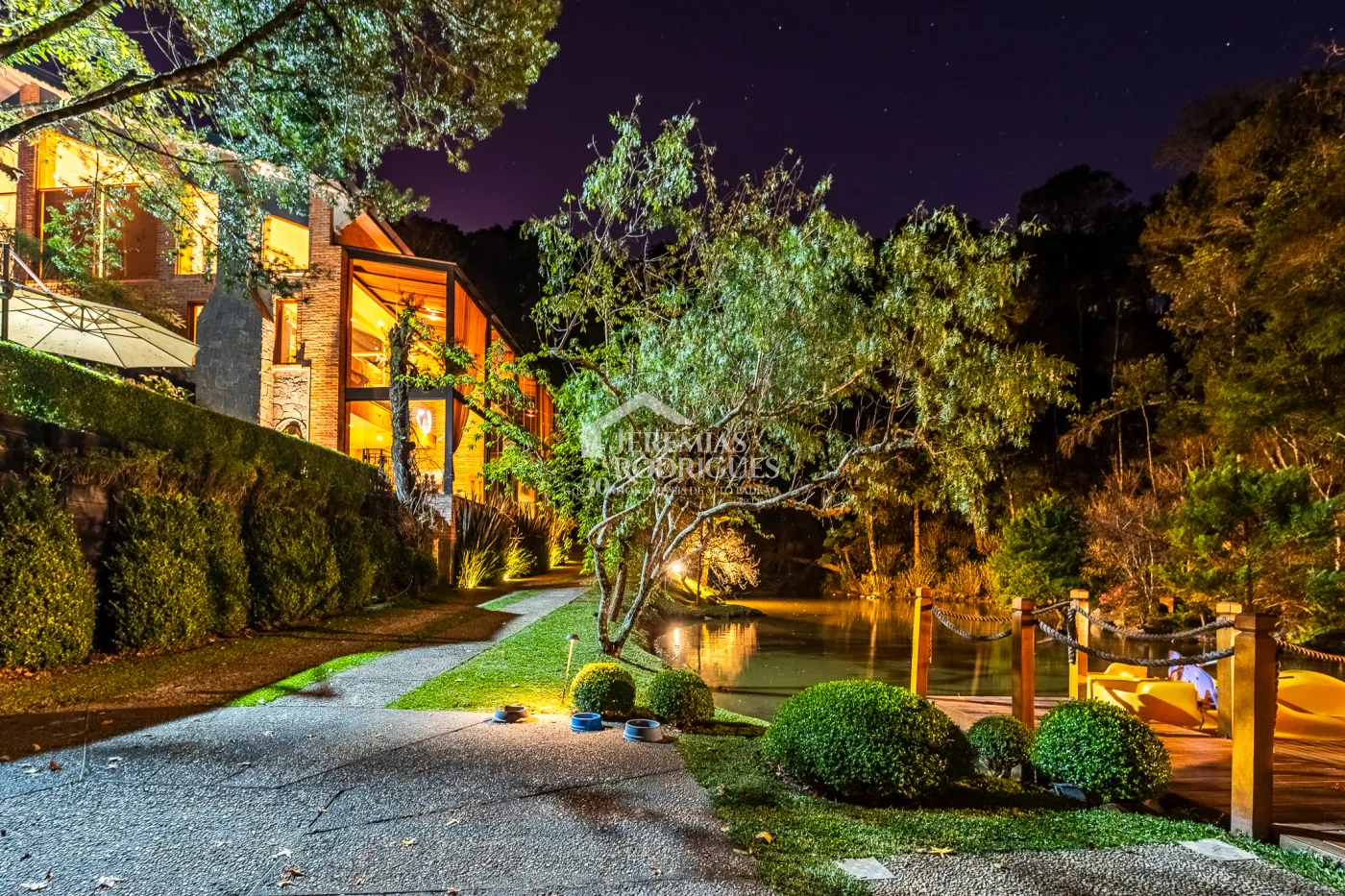 Casa com 7 suítes, 770 m² - Pedra do Fogo - Campos do Jordão/SP.