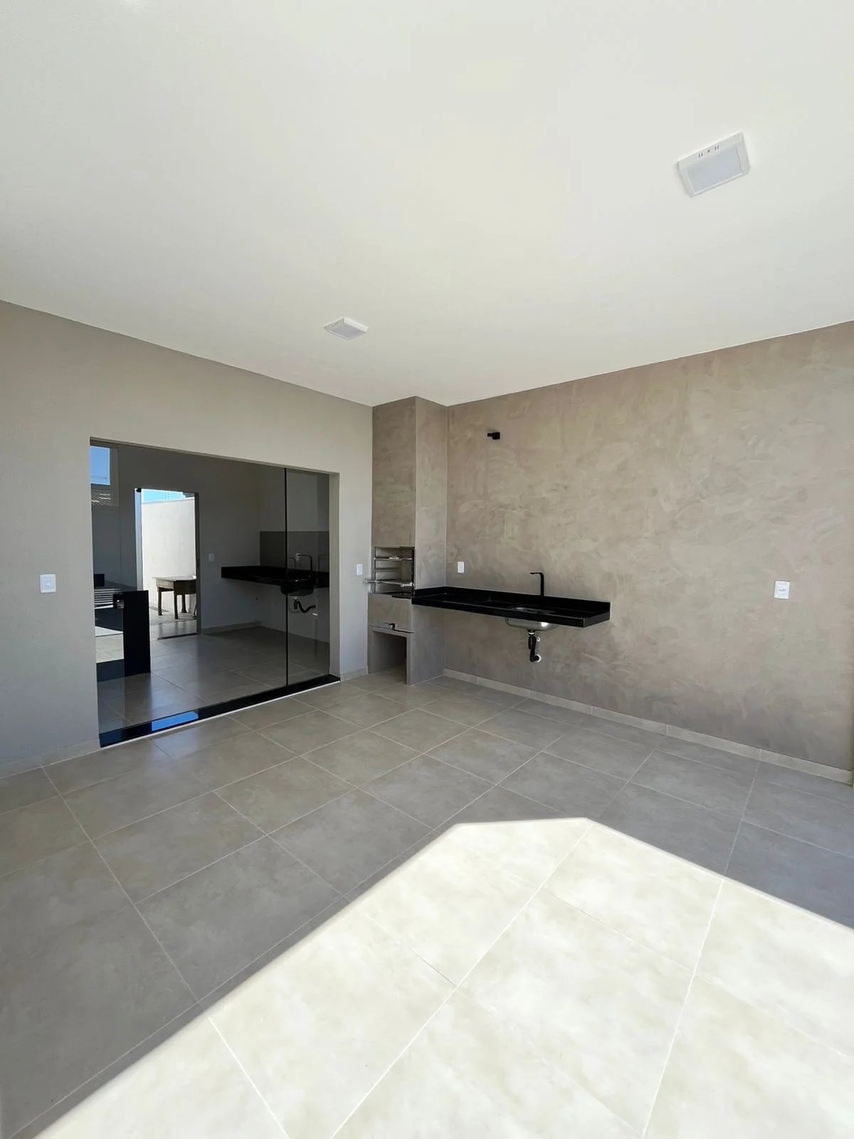 Casa à venda no Santa Clara – 3 quartos, suíte, área gourmet | Pindamonhangaba