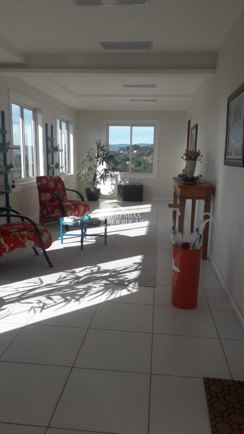 Linda Pousada em Campos do Jordão com uma vista privilegiada