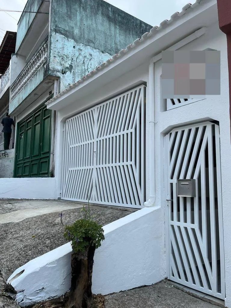 Casa GRANDE, 153m², Térrea com 03 quartos, 02 Vagas de Garagem Coberta, para locação no Jardim Ipê 4, São Bernardo do Campo - SP