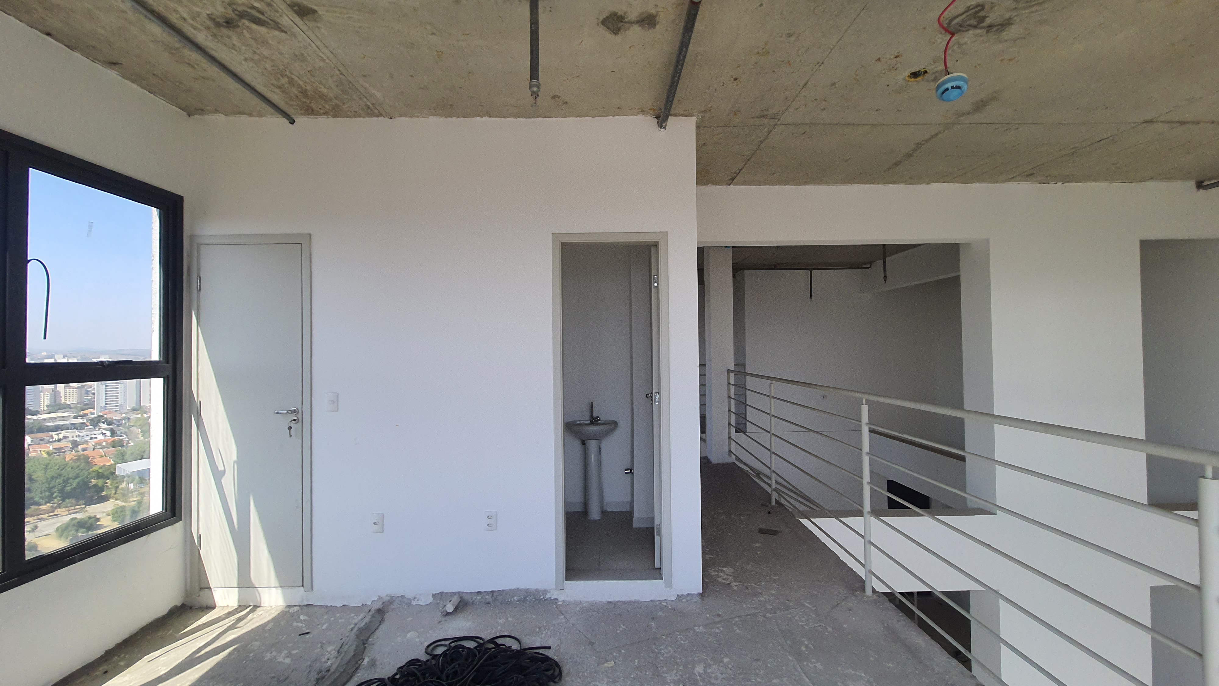 Sala comercial duplex à venda, 144 m² no Edifício The One Office Tower em Taubaté/SP.