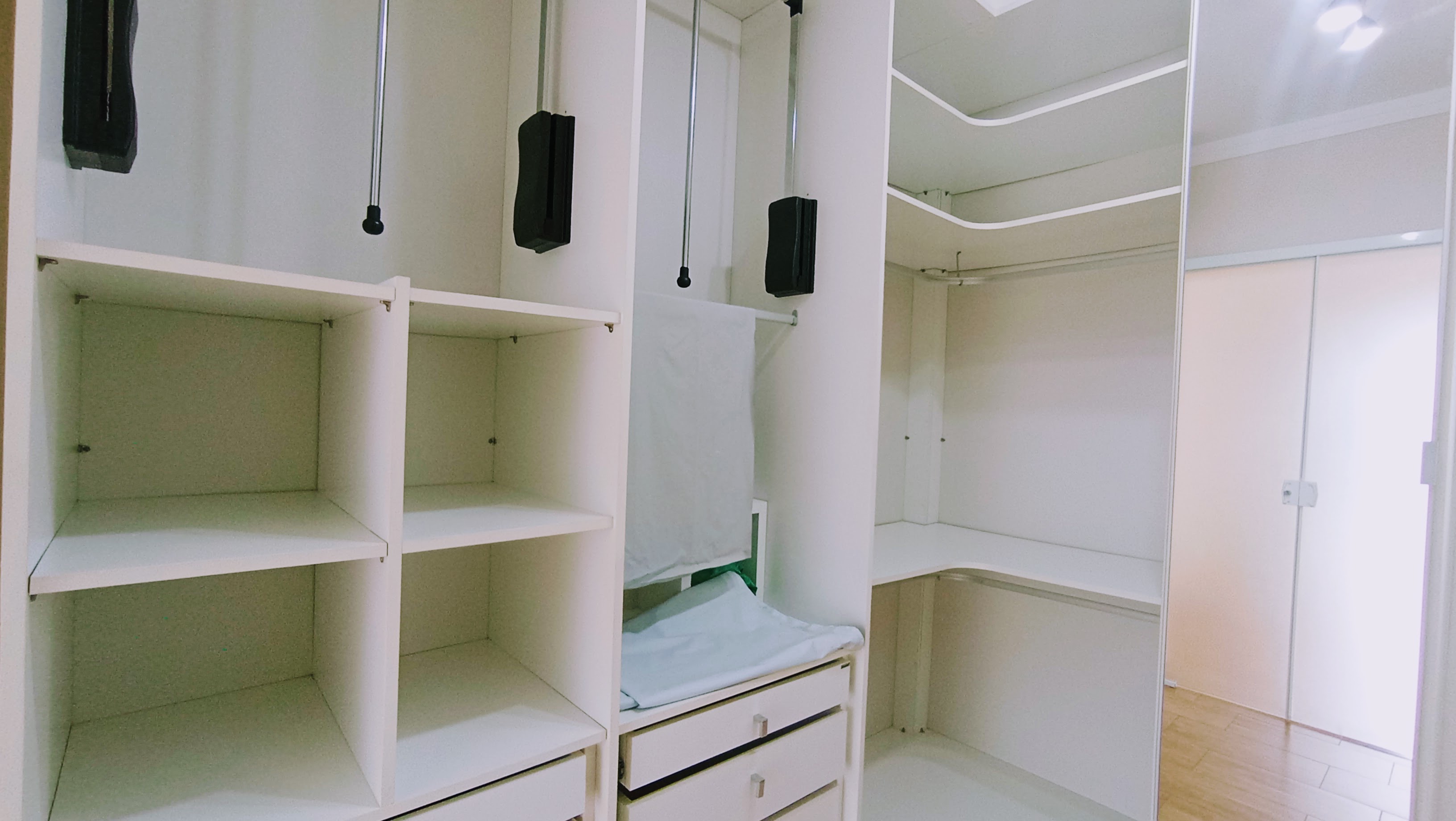 Casa para locação com 3 suítes no Condomínio Campos do Conde II - Chambord em Tremembé/SP.