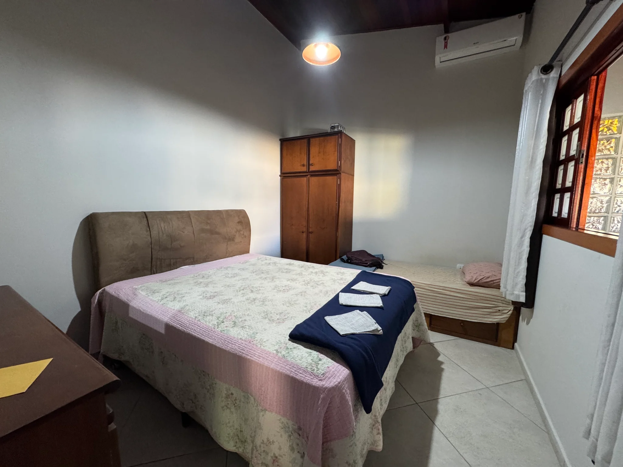 Casa à venda no bairro Jardim Residencial Doutor Lessa em Pindamonhangaba/SP. 