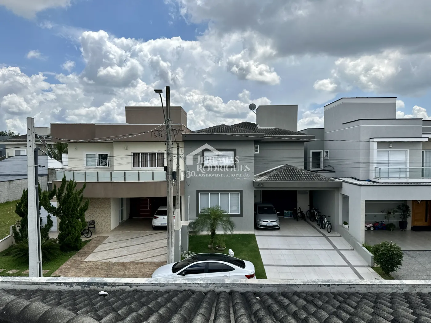 Casa para venda e locação com 4 suítes no Condomínio Campos do Conde II em Tremembé/SP