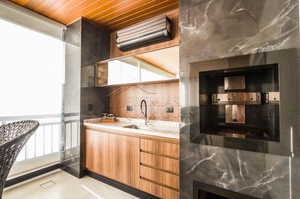Apartamento à venda com 4 suítes no Condomínio Des Arts em Taubaté. 