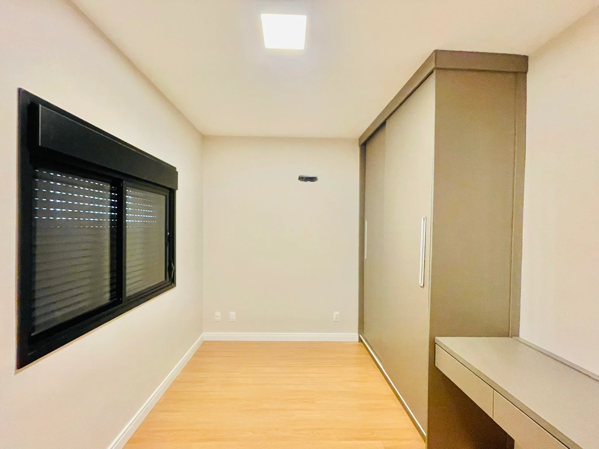 Apartamento para venda e locação com 3 dormitórios no Condomínio Lucca em Taubaté/SP. 
