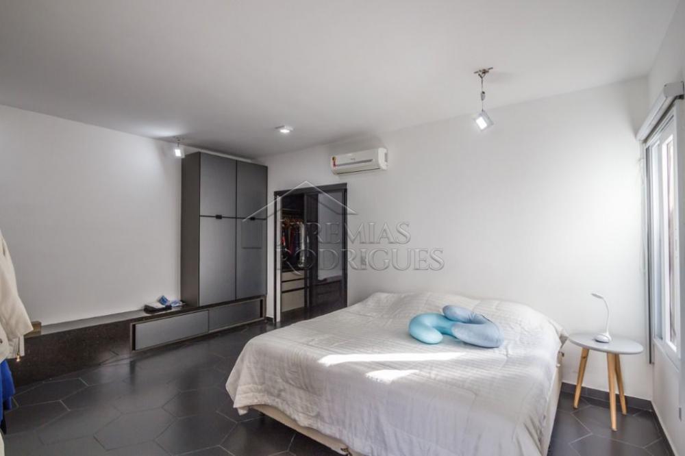 Casa à venda por R$ 2.700.000,00 - Pindamonhangaba/SP