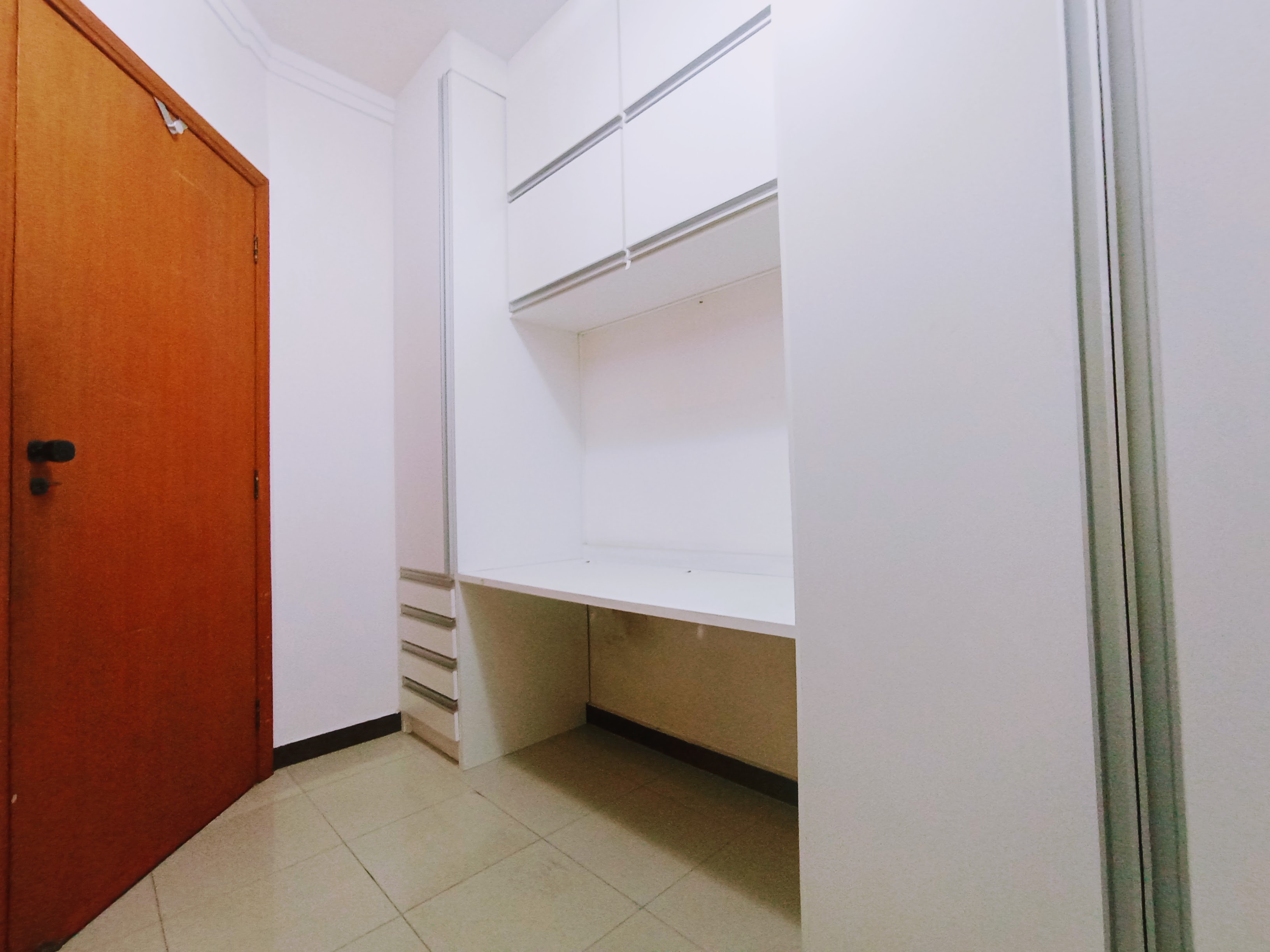 Apartamento à venda com 3 dormitórios, 171 m² no Condomínio Green Tower em Taubaté/SP.