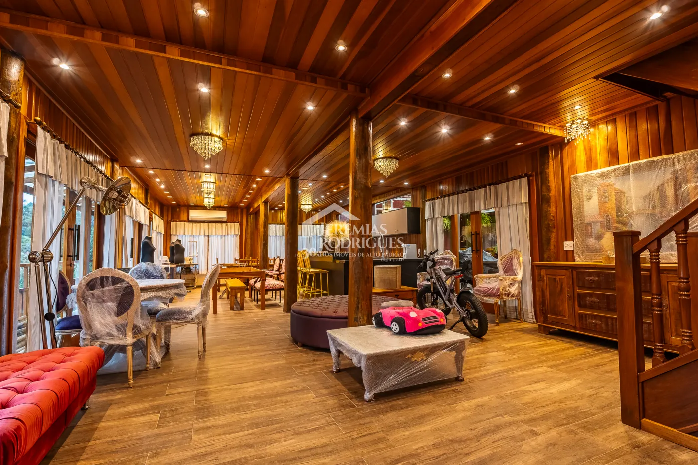 Casa com 5 suítes, 950 m² - Alto do Capivari - Campos do Jordão/SP