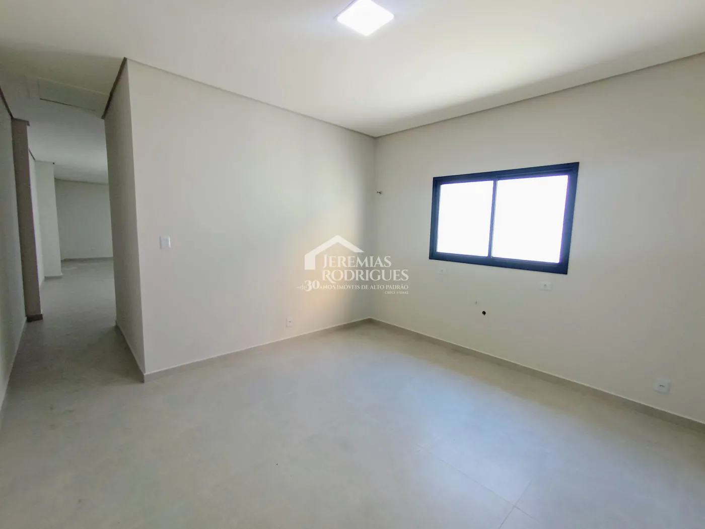 Ponto comercial para locação com 106 m² no Centro em Taubaté/SP