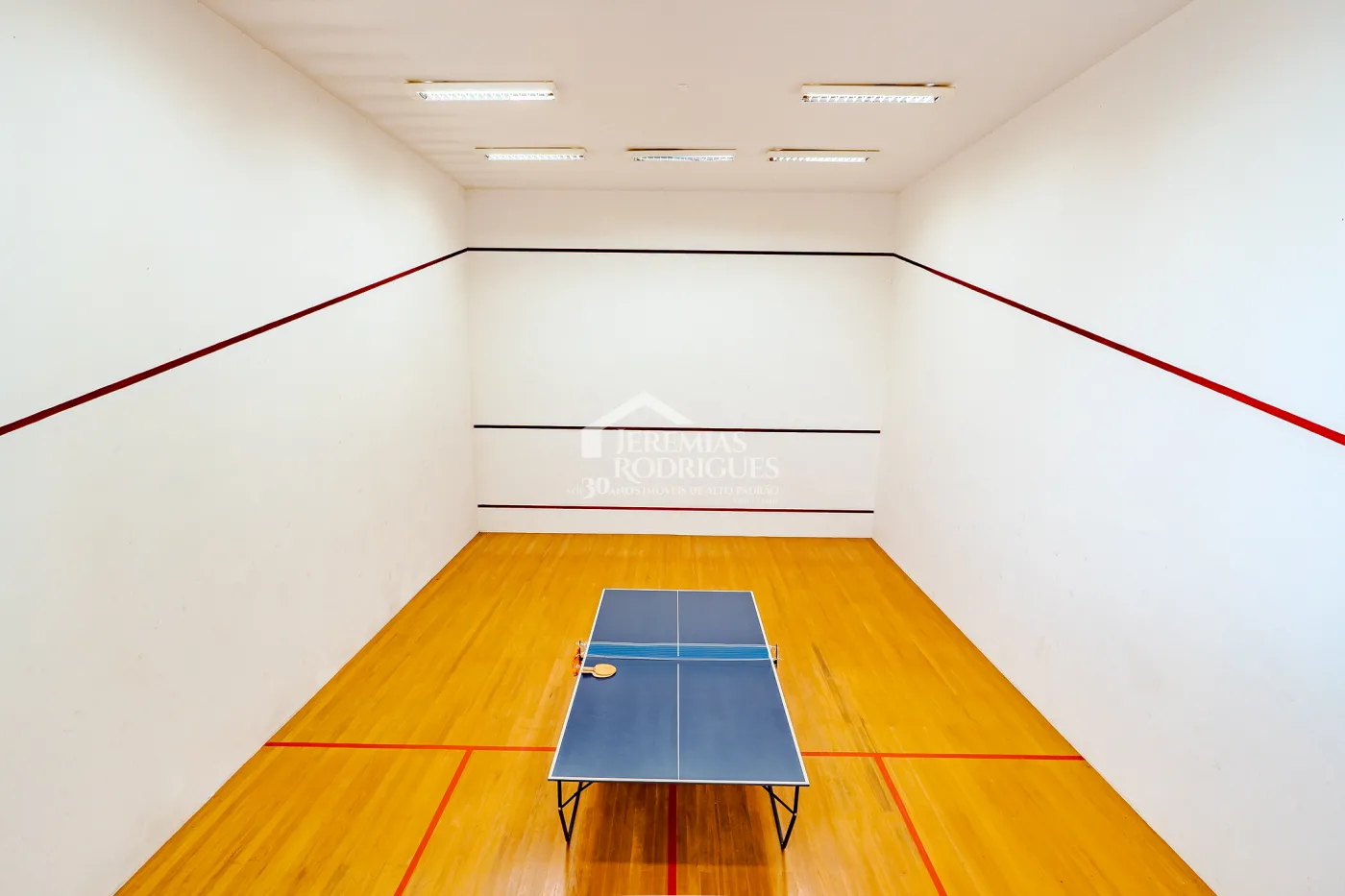 Casa à venda no Parque Pedra do Baú em Campos do Jordão/SP.