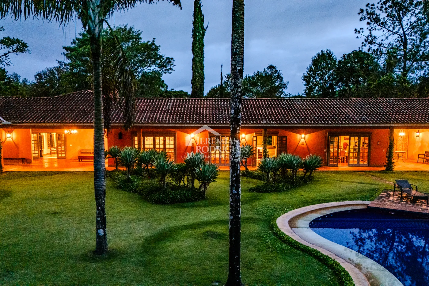 Casa à venda por R$ 6.200.000,00 - Cunha/SP