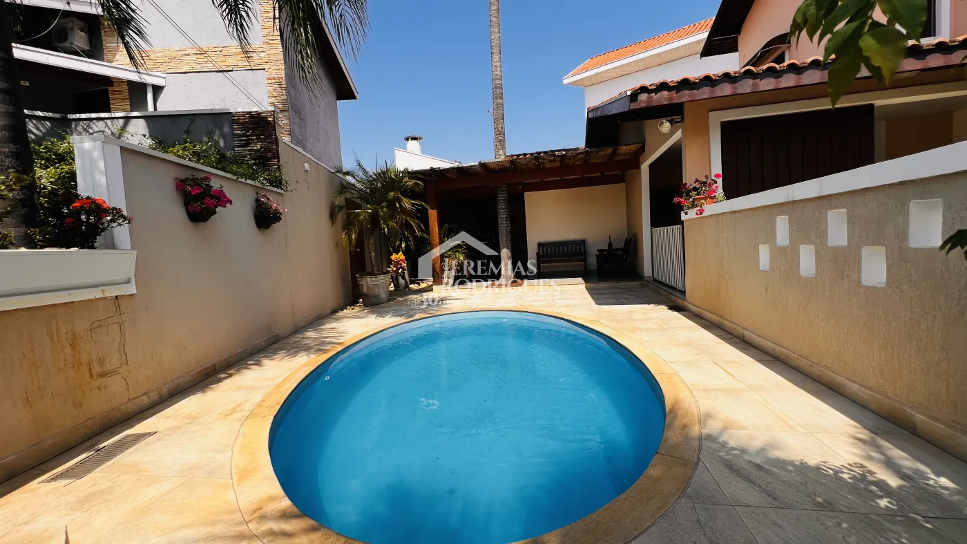 Casa com 3 dormitórios, 268 m² - Condomínio Taubaté Village - Taubaté/SP