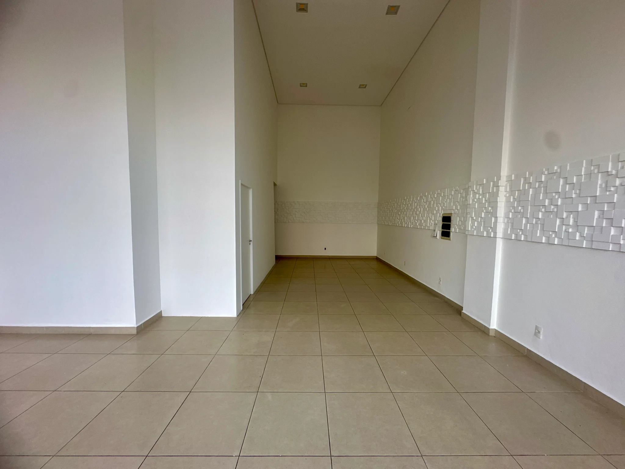 Ponto Comercial disponível para locação no Edifício Office Way em Taubaté/SP