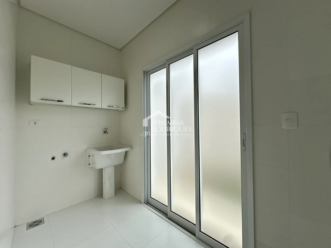 Casa com 3 dormitórios, 237 m² - Campos do Conde Chamboard - Tremembé/SP.