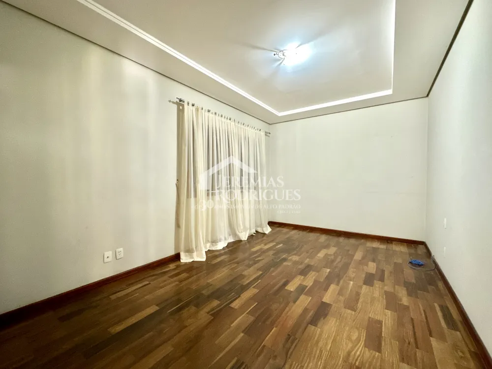Casa com 4 quartos, 617 m² - Condomínio Taubaté Village - Taubaté/SP