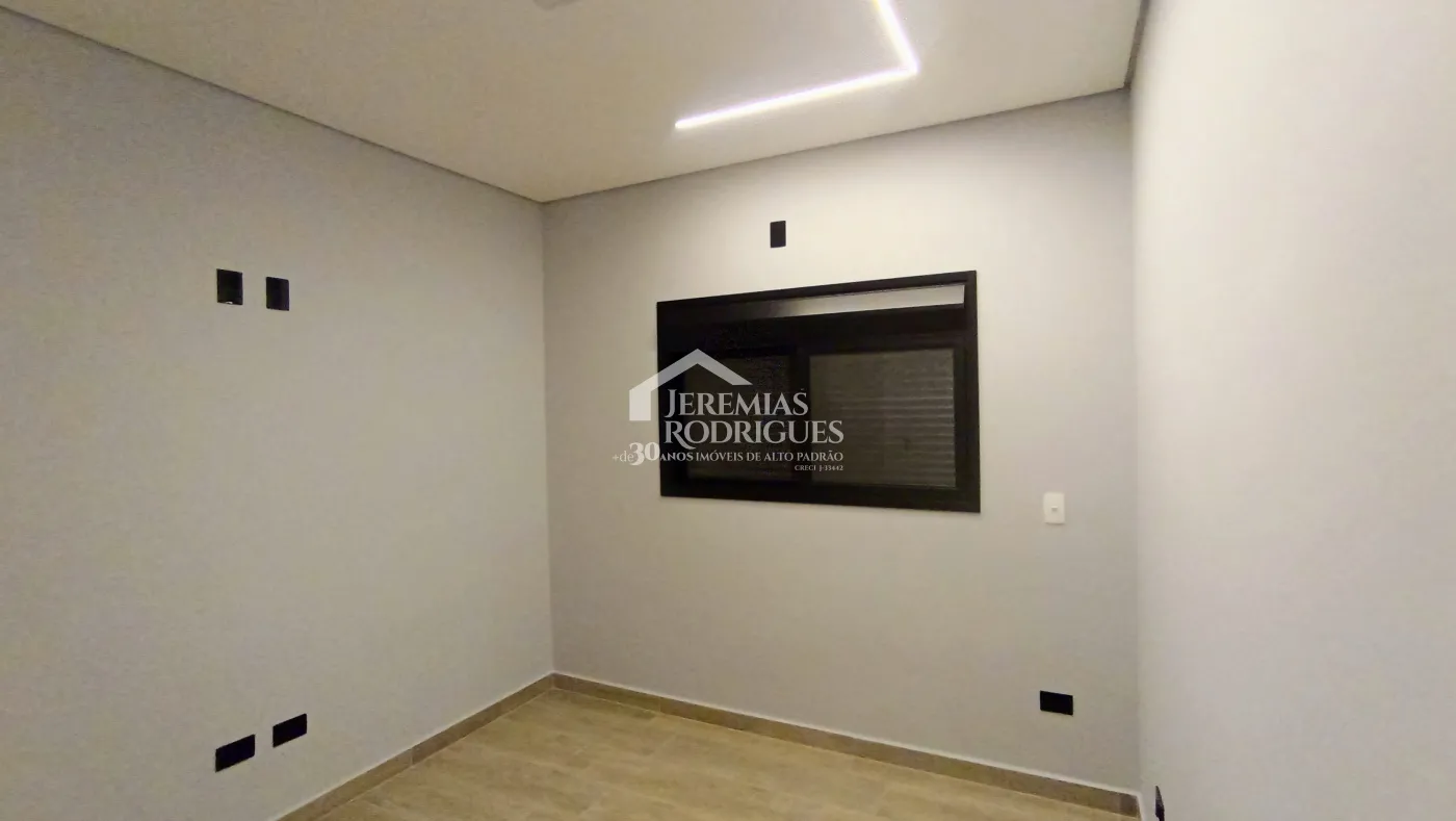 Casa à venda com 3 dormitórios no Condomínio Pérola do Vale em Tremembé/SP.