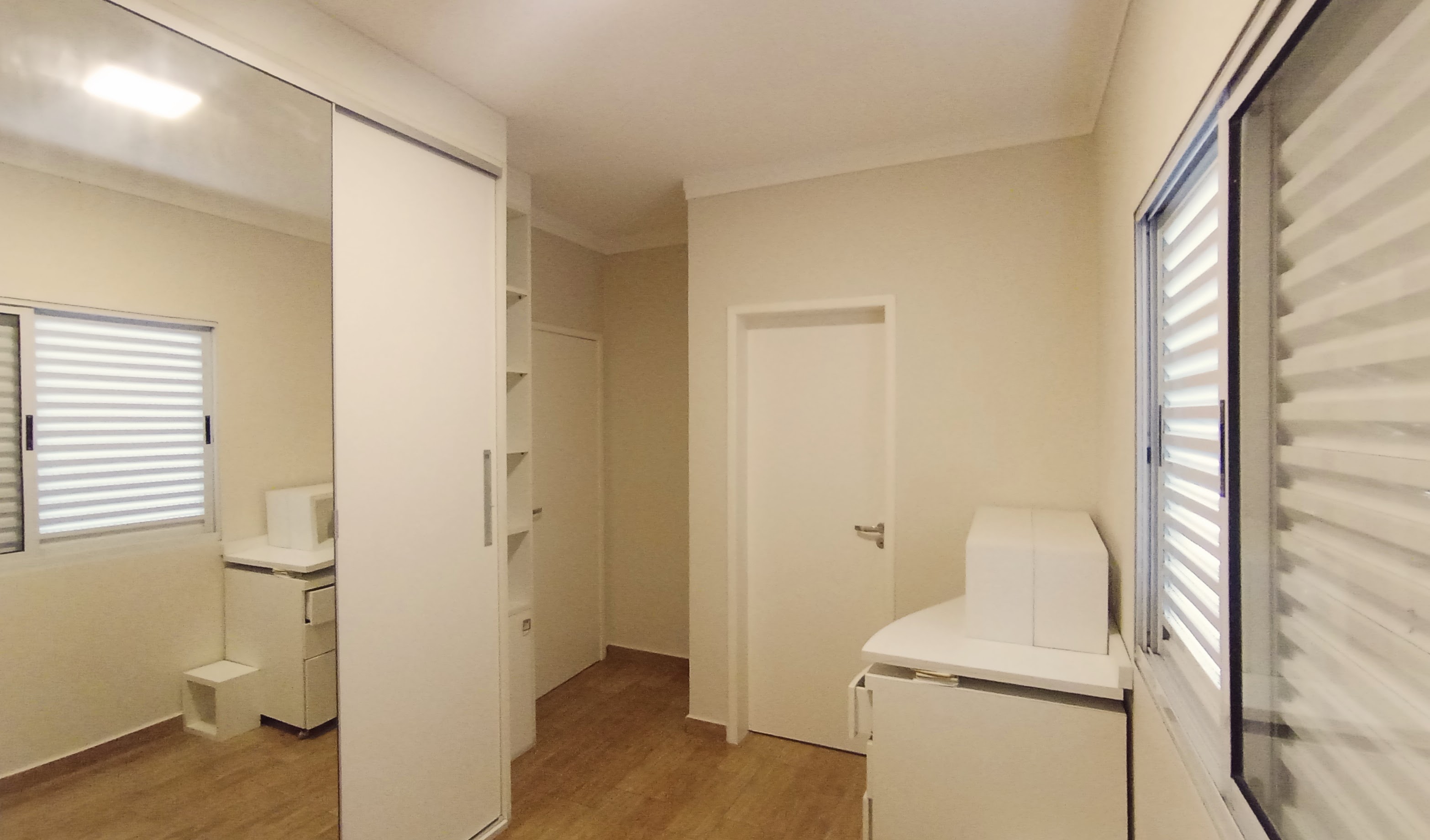 Casa para locação com 3 suítes no Condomínio Campos do Conde II - Chambord em Tremembé/SP.