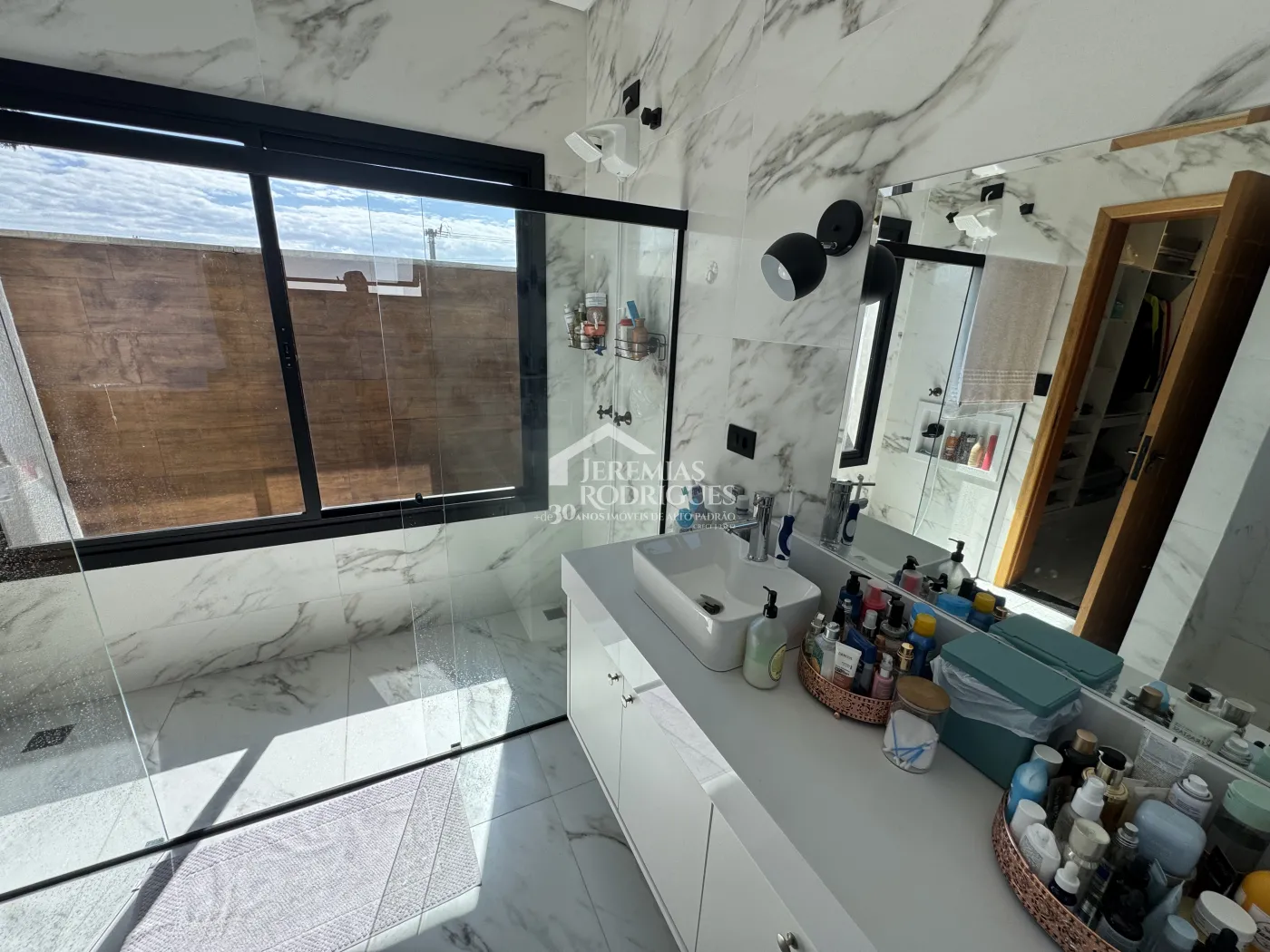 Casa à venda com 4 quartos no Condomínio Village Paineiras em Pindamonhangaba/SP