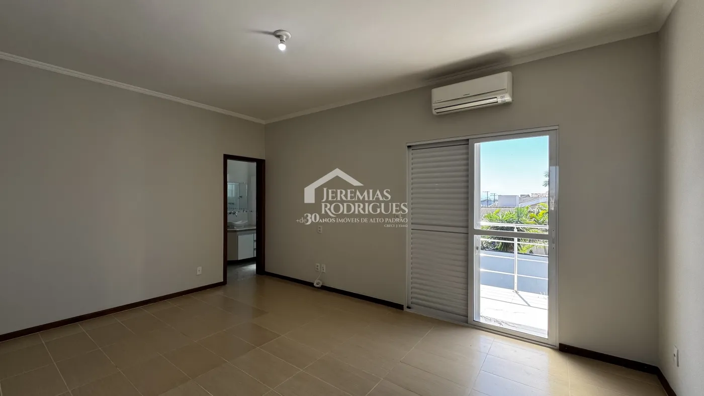 Casa para venda com 4 suítes no Condomínio Real Ville em Pindamonhangaba/SP