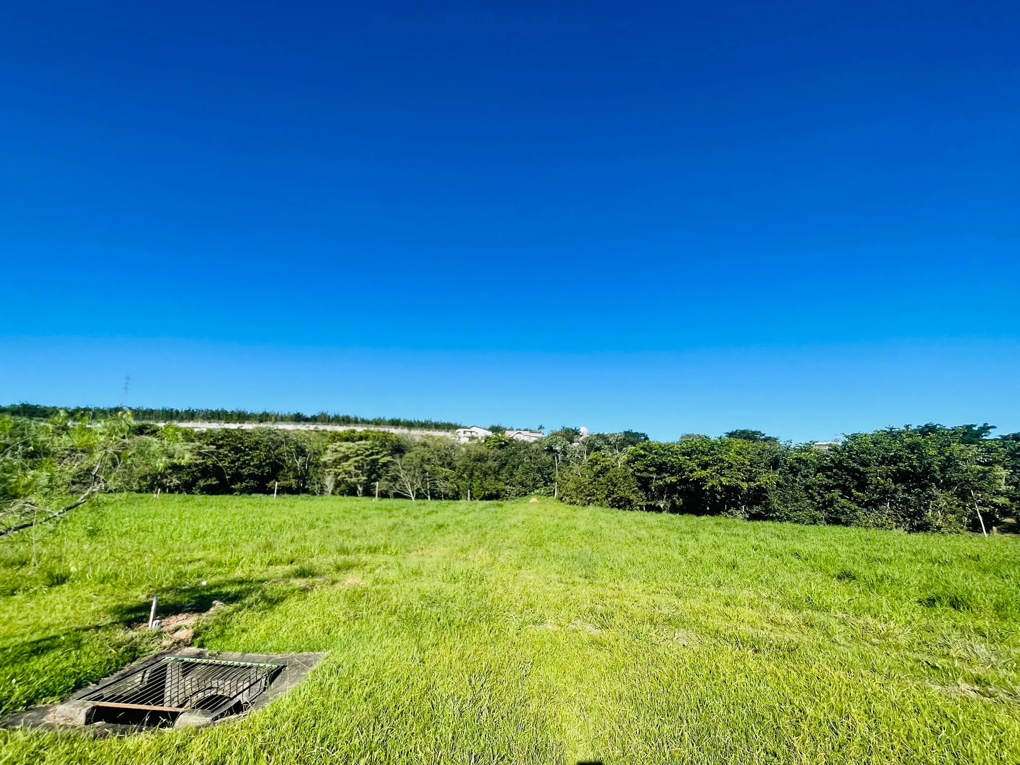 Terreno à venda com 1.500 m² no Condomínio Village da Serra em Tremembé/SP