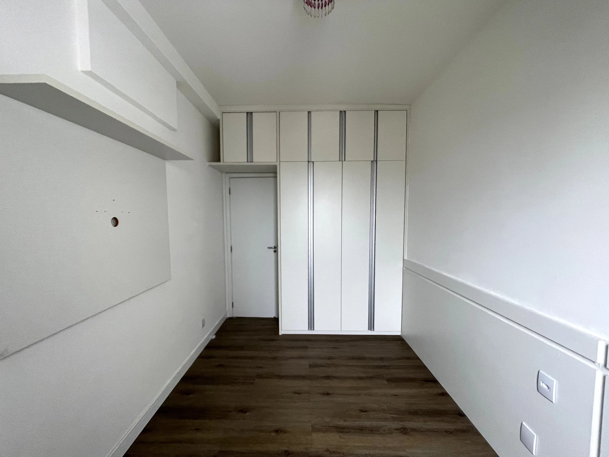 Apartamento para venda com 3 dormitórios no Edifício Vert Residence em Taubaté/SP. 