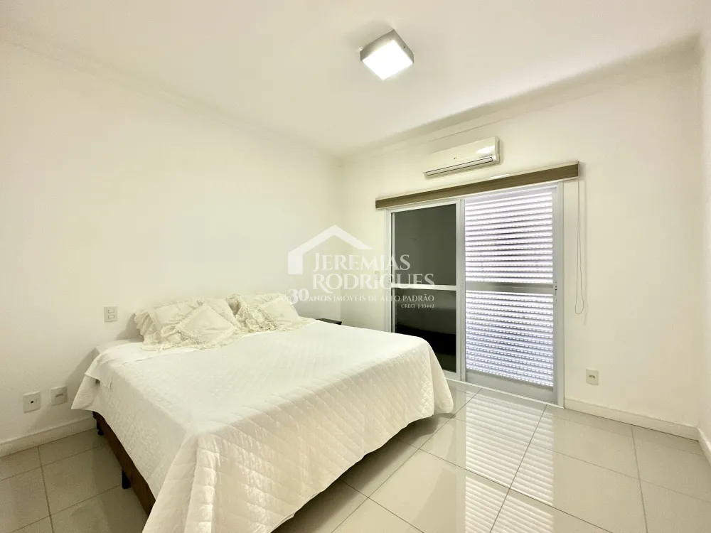 Casa mobiliada para locação no Condomínio Campos do Conde I em Tremembé/SP. 