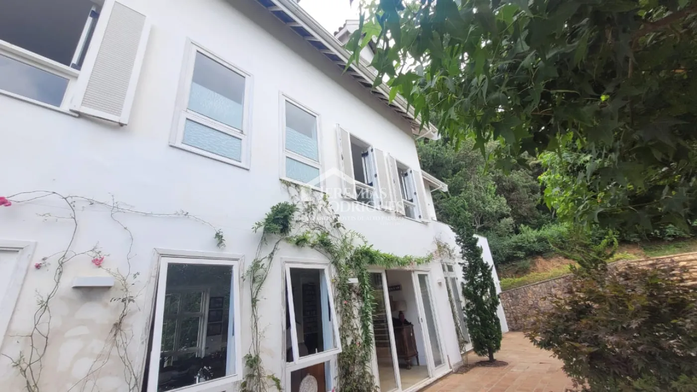 Casa para locação com 5 suítes no bairro Loteamento Por do Sol em Campos do jordão/SP