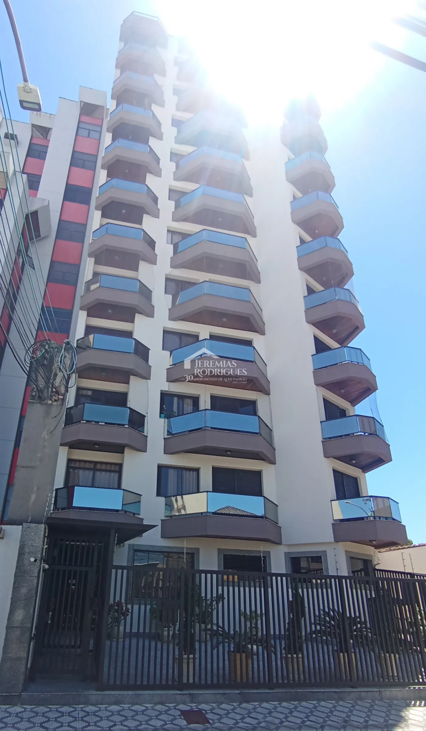 Apartamento para venda com 2 suítes no Edifício Rosa Abirached em Taubaté/SP