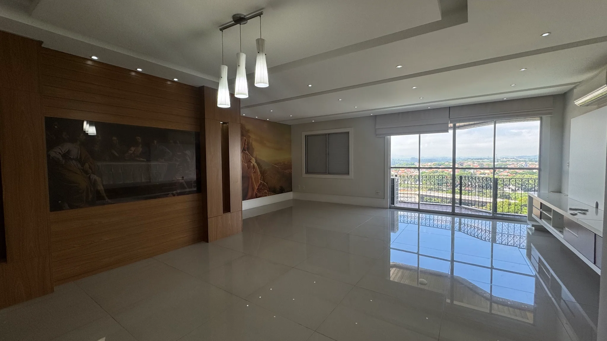 Apartamento à venda no Edifício Serra da Mantiqueira em Pindamonhangaba/SP. 