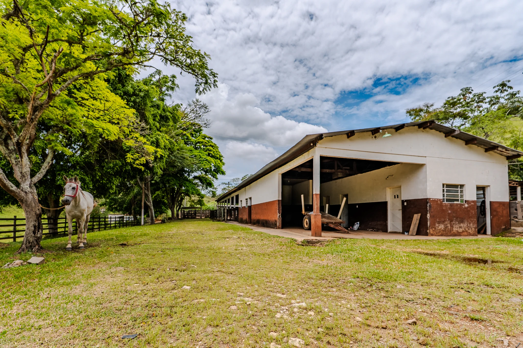 Fazenda à venda com 80 Alqueires em Redenção da Serra/SP. 