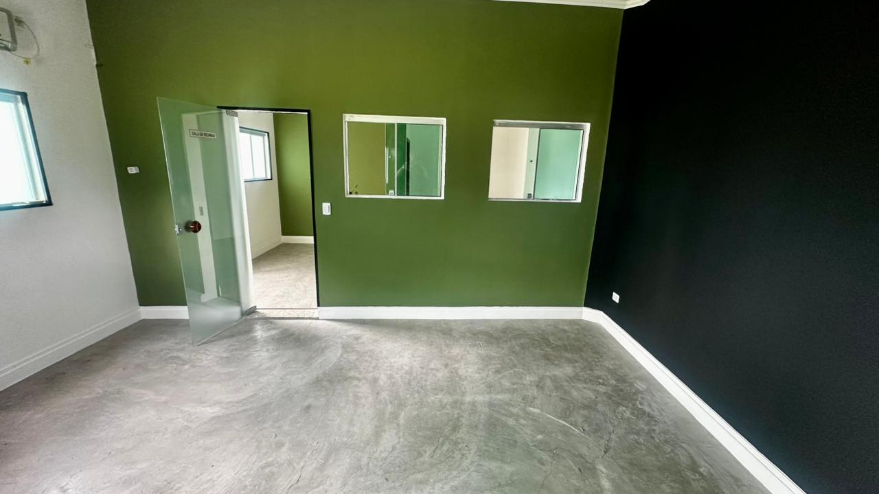 Sala Comercial para locação, 60 m² no bairro Chácara da Galega em Pindamonhangaba/SP.