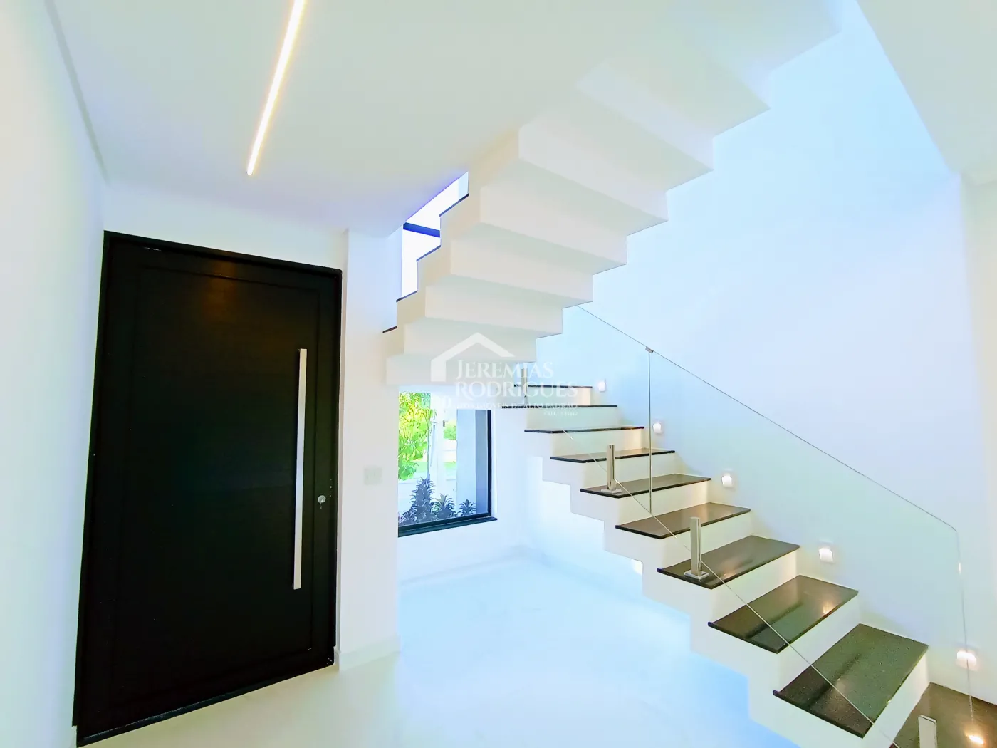 Casa assobradada à venda com 4 dormitórios no Condomínio Cyrella Landscape emTaubaté/SP.