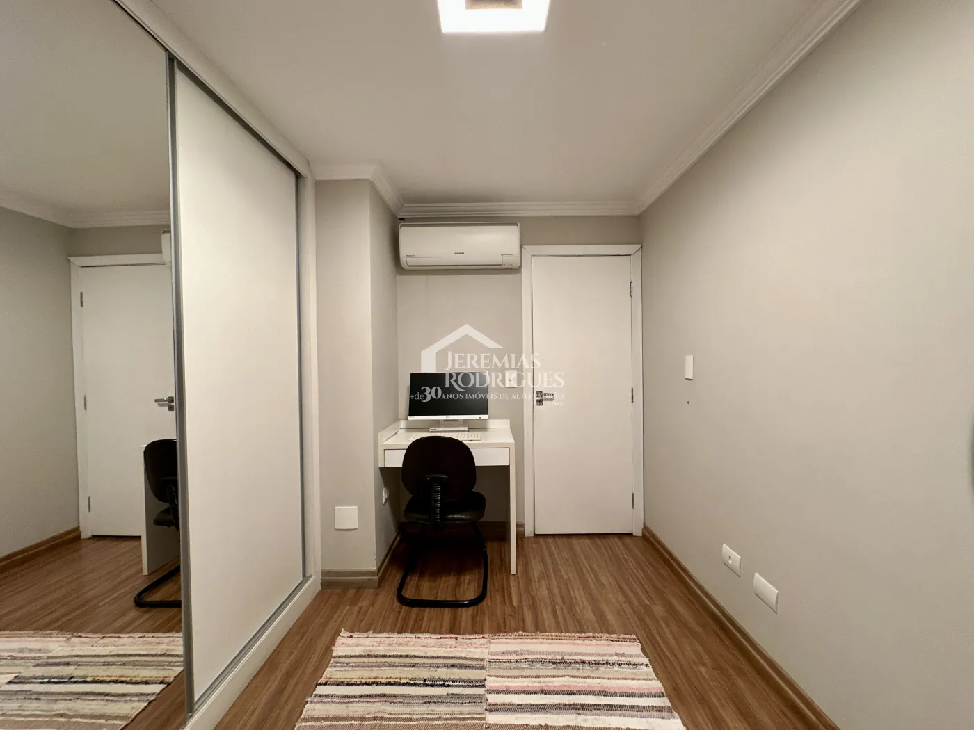 Apartamento com 2 dormitórios, 171 m² - Edifício Solar dos Juritis - Taubaté/SP.