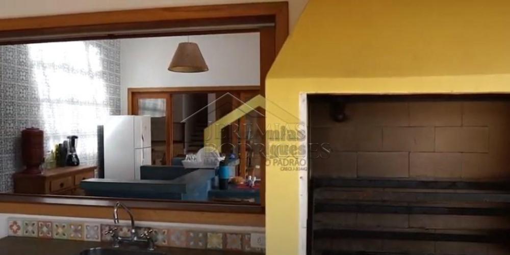 Casa para venda e locação com 3 dormitórios em Santo Antônio do Pinhal/SP