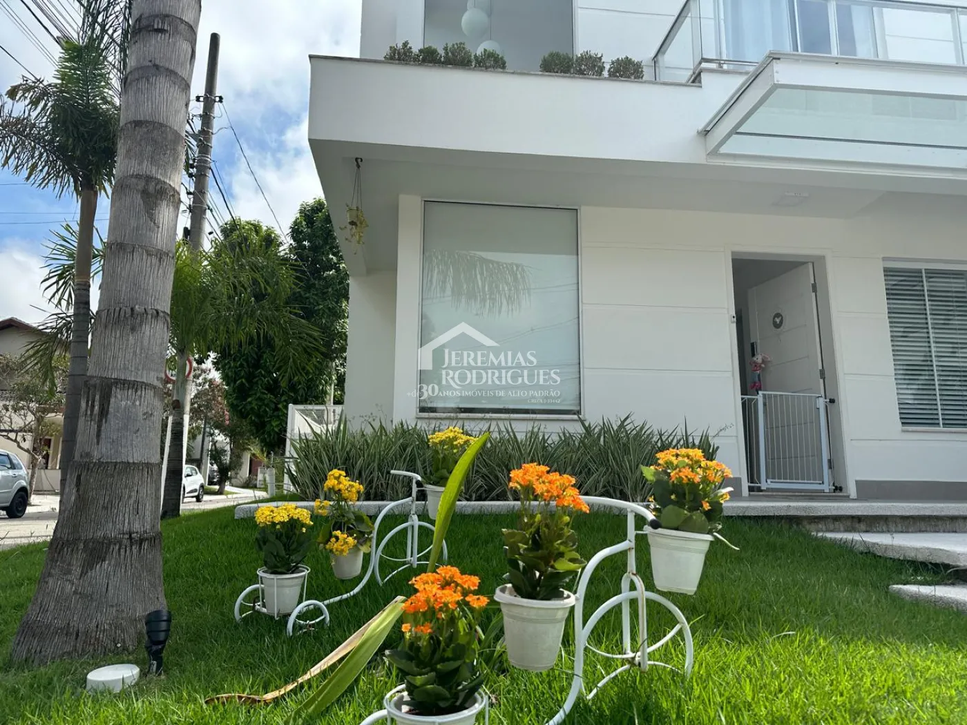 Casa com 3 dormitórios, 235 m² - Condomínio Campos do Conde I - Tremembé/SP.