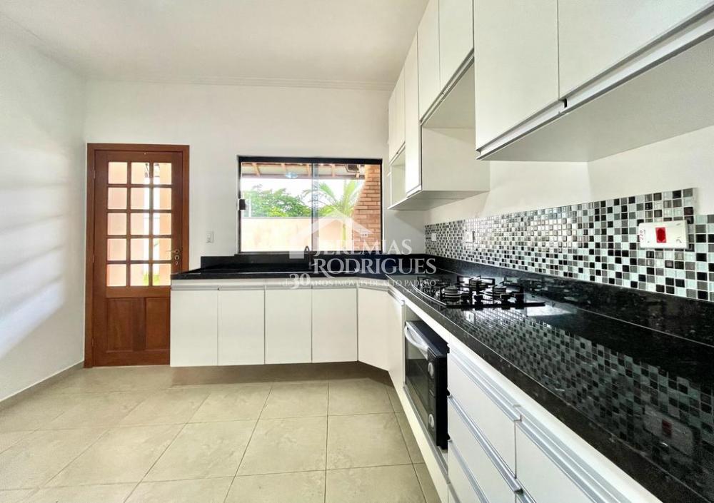 Casa à venda no Condomínio Campos do Conde II Versailles em Tremembé/SP. — foto 14