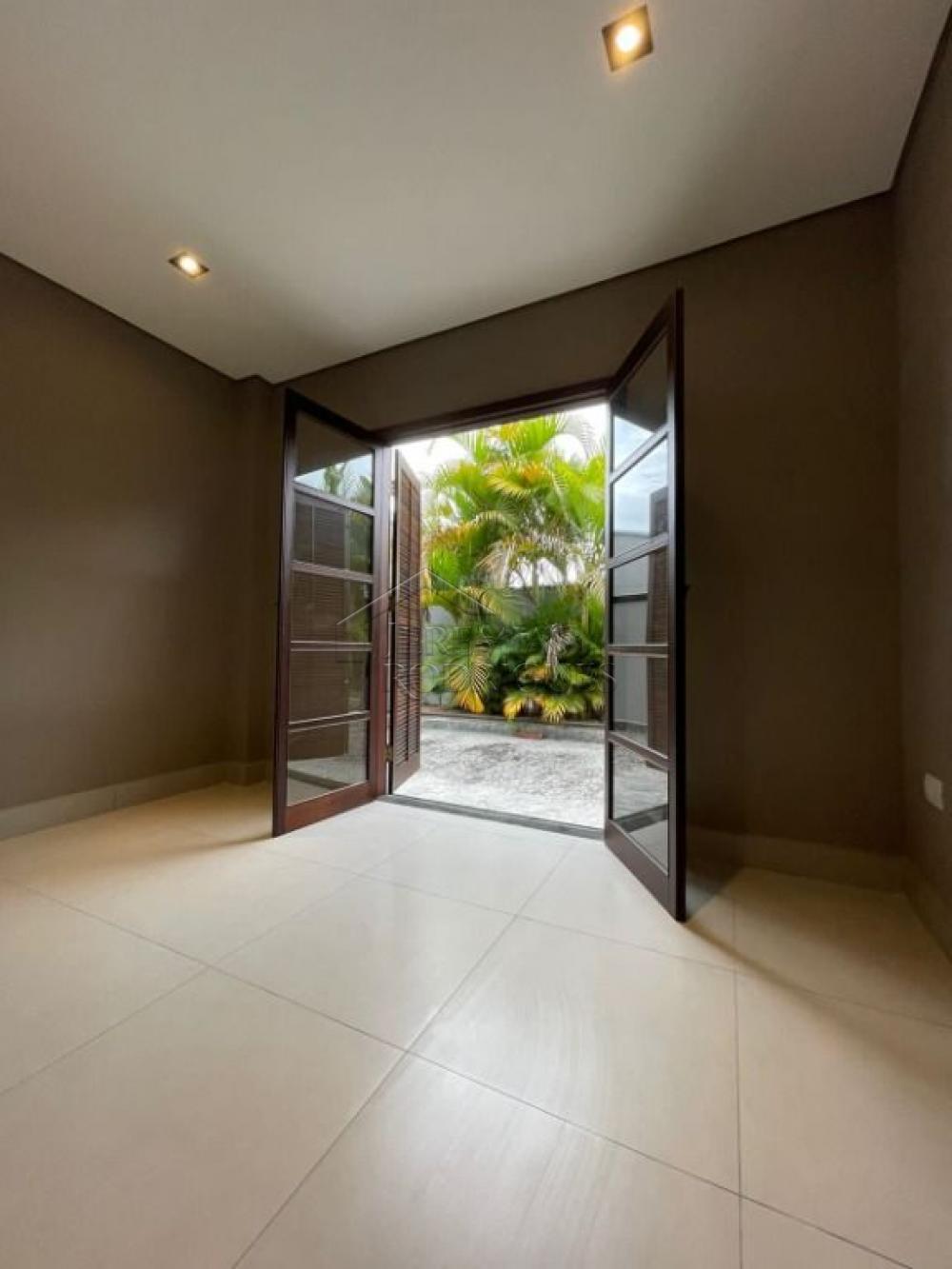 Casa à venda por R$ 930.000,00 - Tremembé/SP