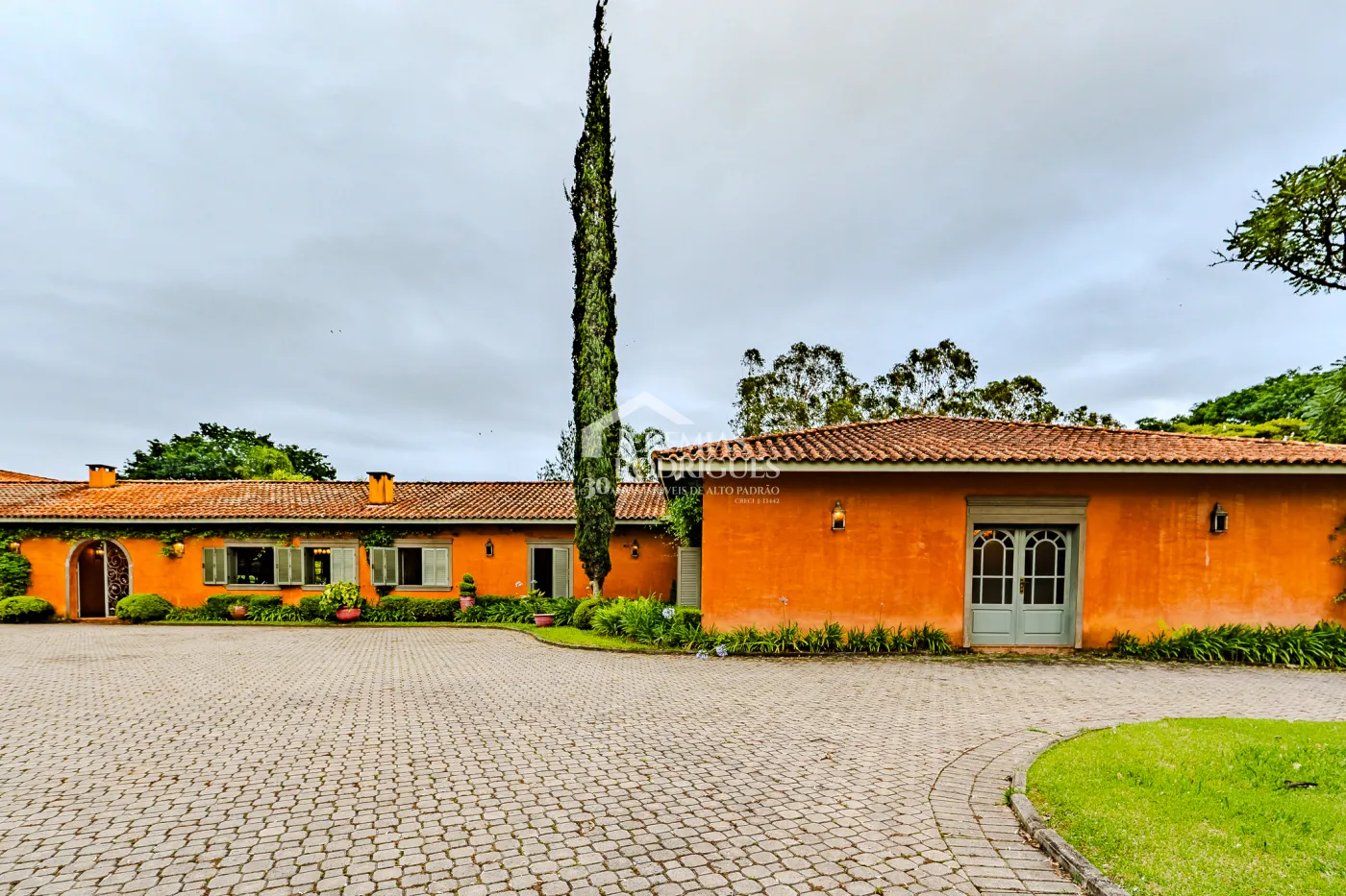 Casa à venda por R$ 6.200.000,00 - Cunha/SP