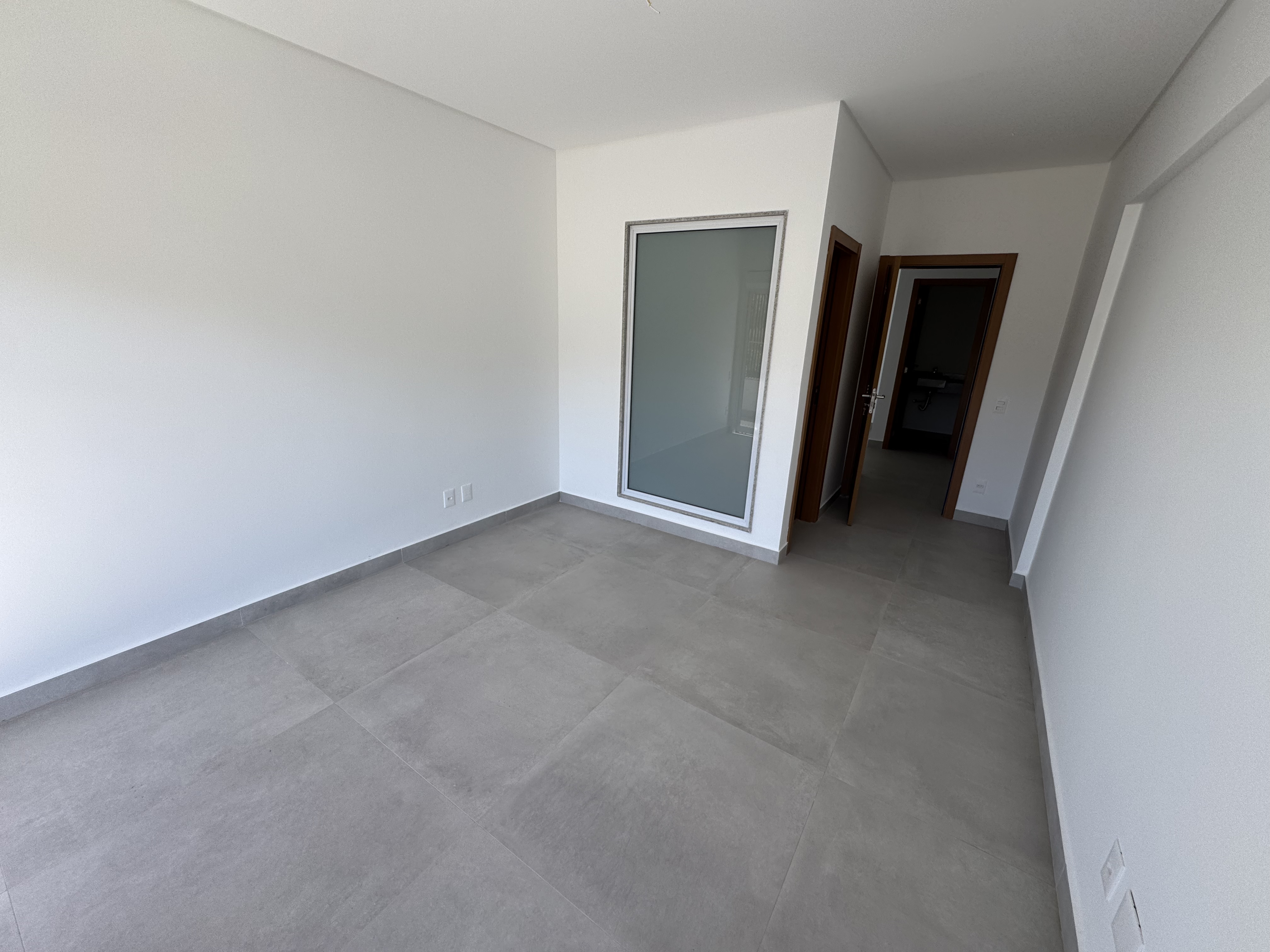 Apartamento à venda com 3 suítes no Condomínio Ankor Residencial em Ubatuba/SP.