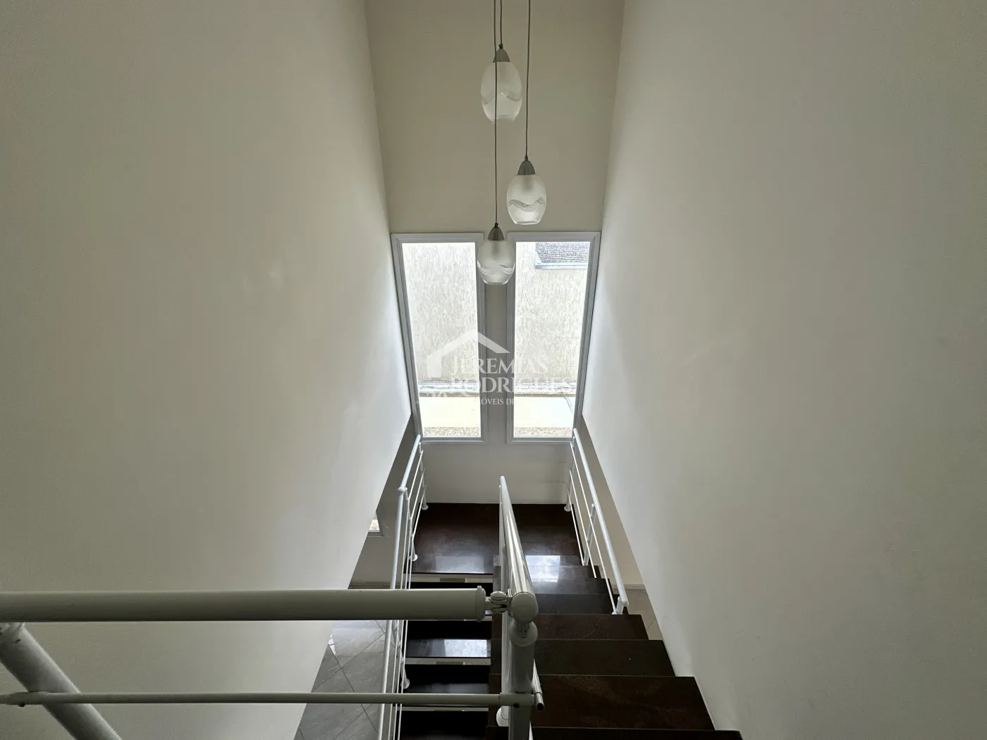 Casa para venda e locação com 4 suítes no Condomínio Campos do Conde II em Tremembé/SP