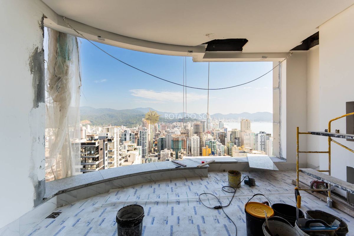 Maison Lafayette Apartamento 4 Suítes Meia Praia Itapema SC