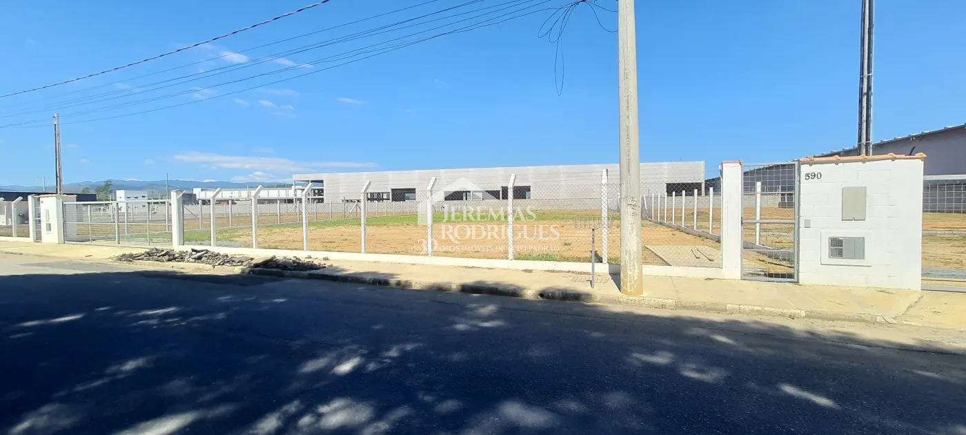 Terreno comercial para venda e locação com 2.136 m² no bairro Feital em Pindamonhangaba/SP