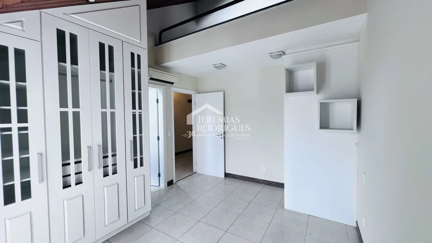 Casa com 8 dormitórios, 900 m² - Condomínio Portal da Serra - Taubaté/SP