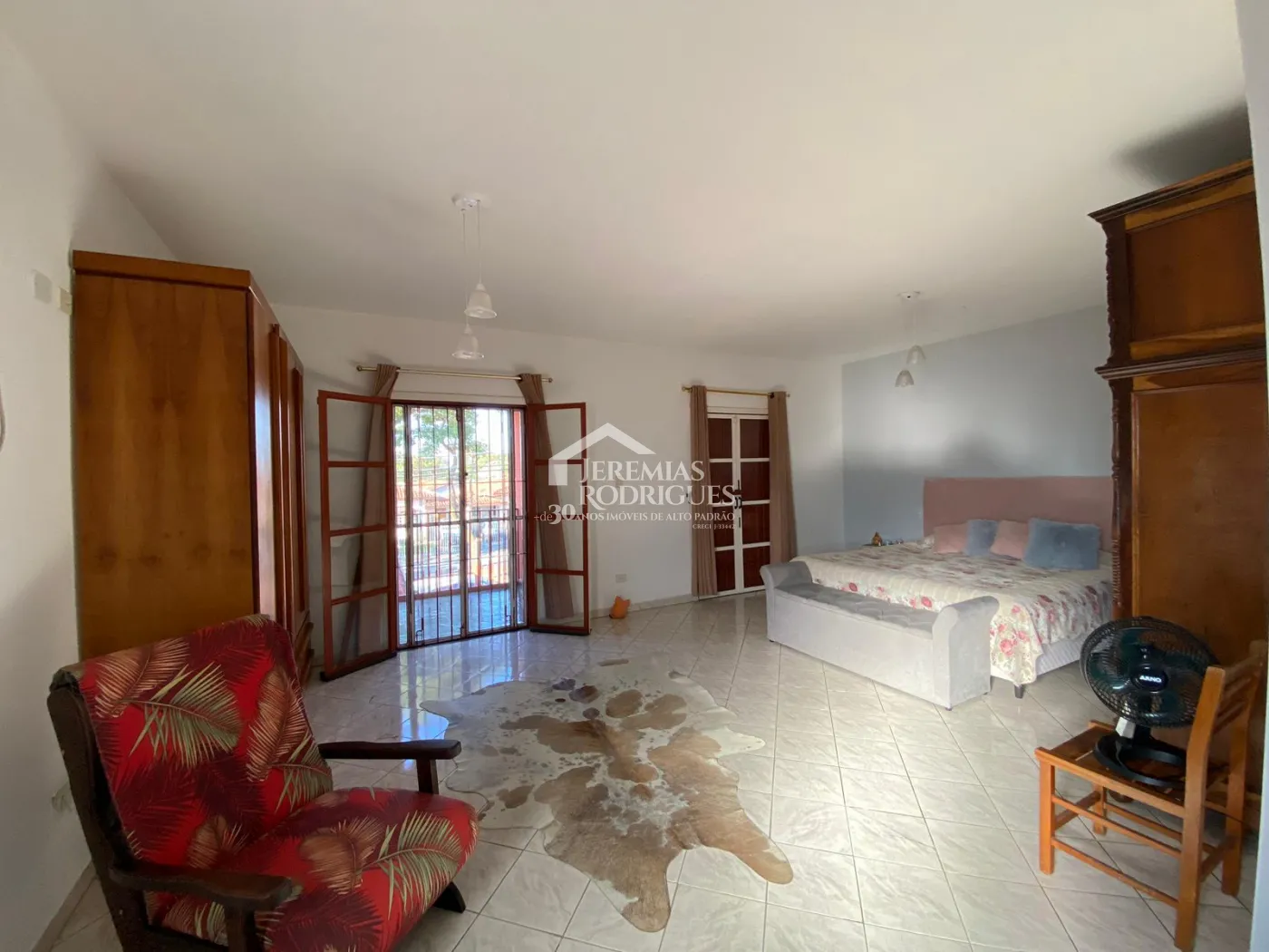 Casa com 5 dormitórios, 349 m² - Parque Santo Antônio - Taubaté/SP