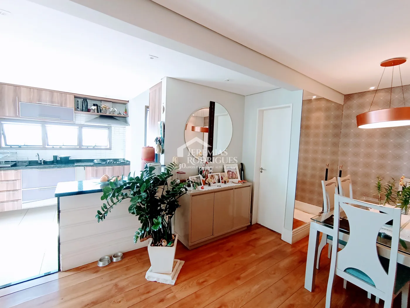 Apartamento à venda com 3 dormitórios no Edifício Jabuticabeiras em Taubaté/SP
